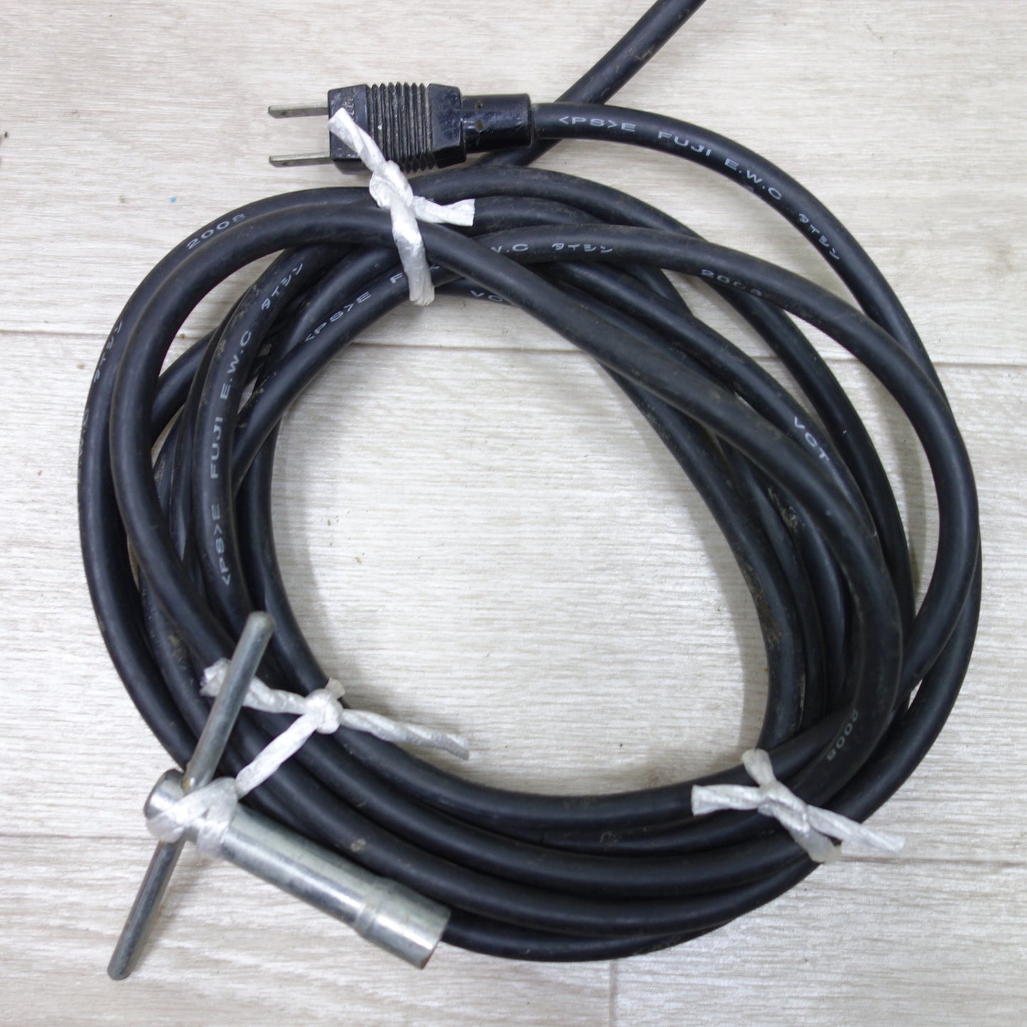 [送料無料] ◆マキタ 216mm スライド マルノコ LS0814FL 丸のこ 丸ノコ 木工 切断機 電動 工具 makita◆