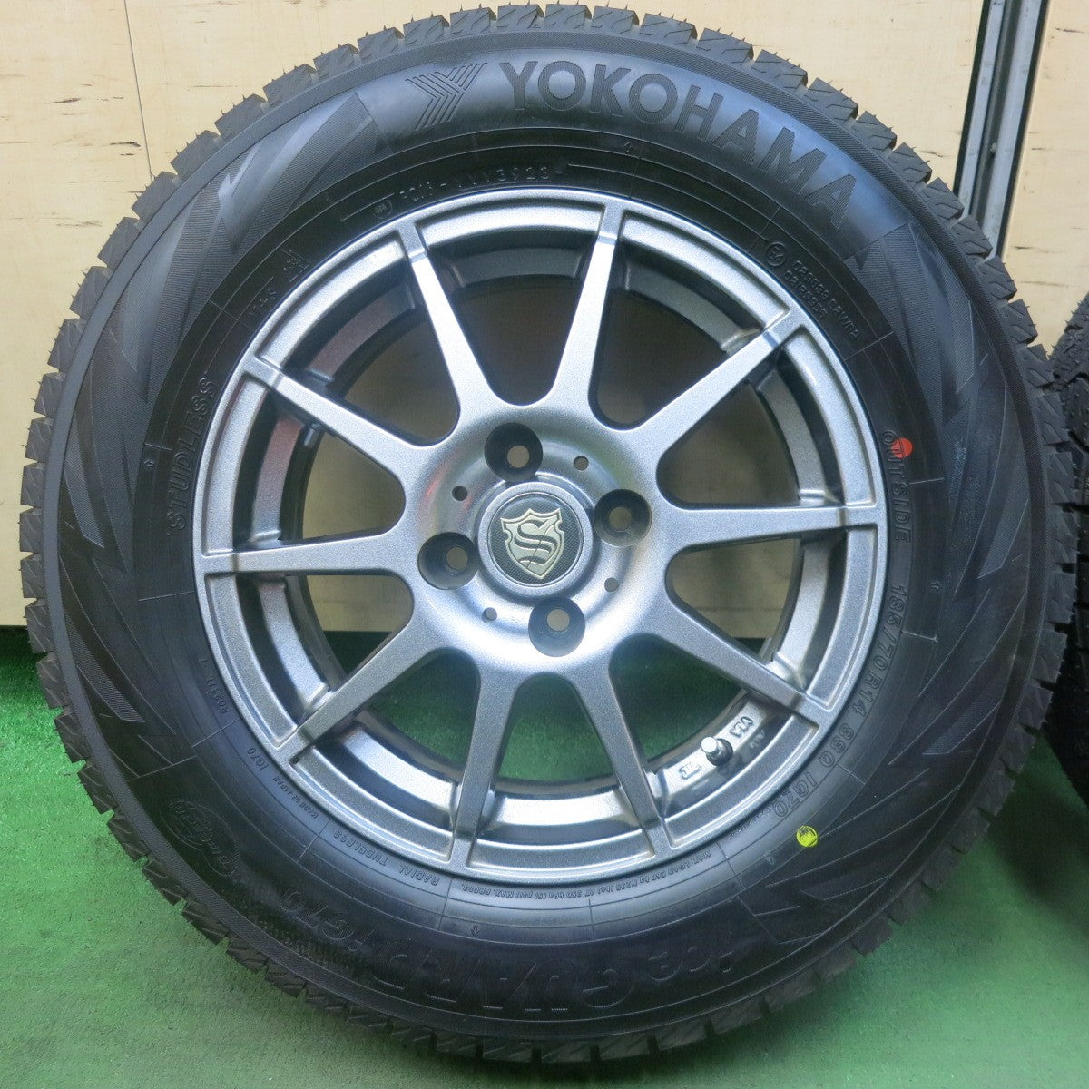 未使用！23年！キレイ★スタッドレス 185/70R14 ヨコハマ アイスガード iG70 社外 アルミ 14インチ PCD100/4H★5120104SKス