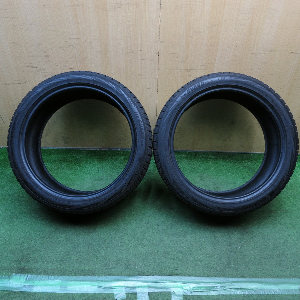バリ溝！24年！9.5分！2本◎スタッドレス 235/45R21 ヨコハマ アイスガード iG70 タイヤ 21インチ クラウンエステート クラウンスポーツ 等◎6092109KKスタ