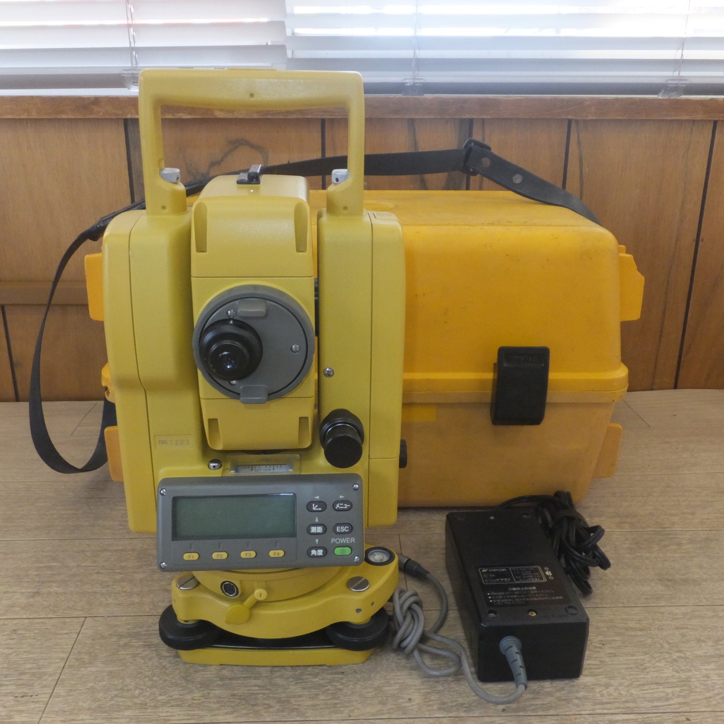 [送料無料] ★トプコン TOPCON パルトータルステーション GPT-1004F 測量機★