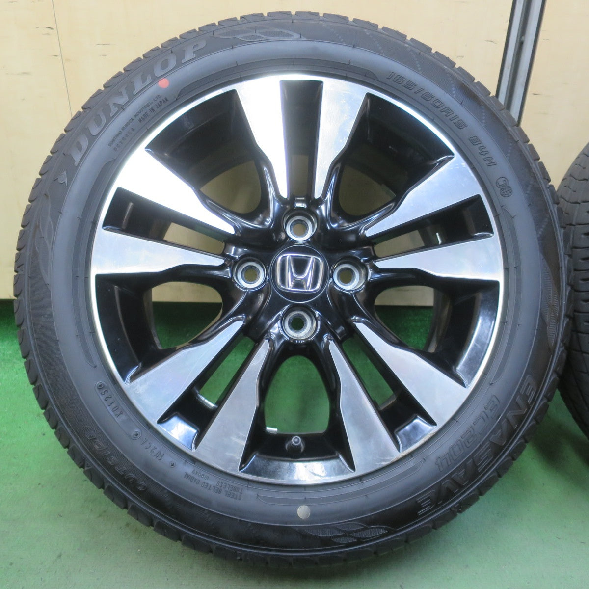 バリ溝！25年！ほぼ10分★ホンダ フィット シャトル 純正 185/60R15 ダンロップ エナセーブ EC204 15インチ PCD100/4H★6052911イノ
