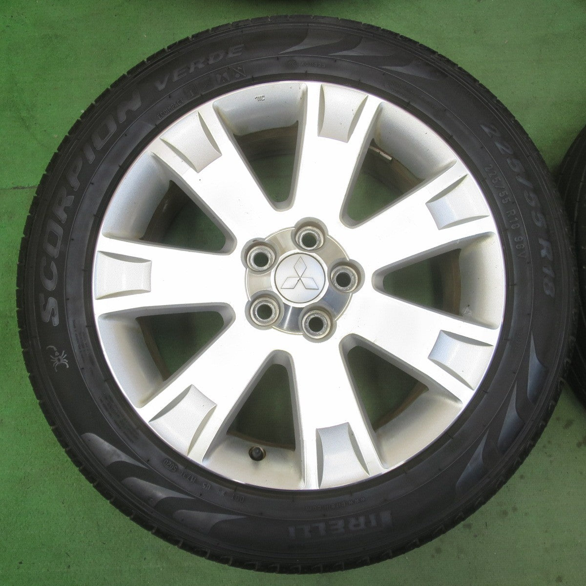 4本価格★三菱 デリカ D:5 純正 225/55R18 ピレリ スコーピオン VERDE 18インチ D5 PCD114.3/5H★5091102イノ