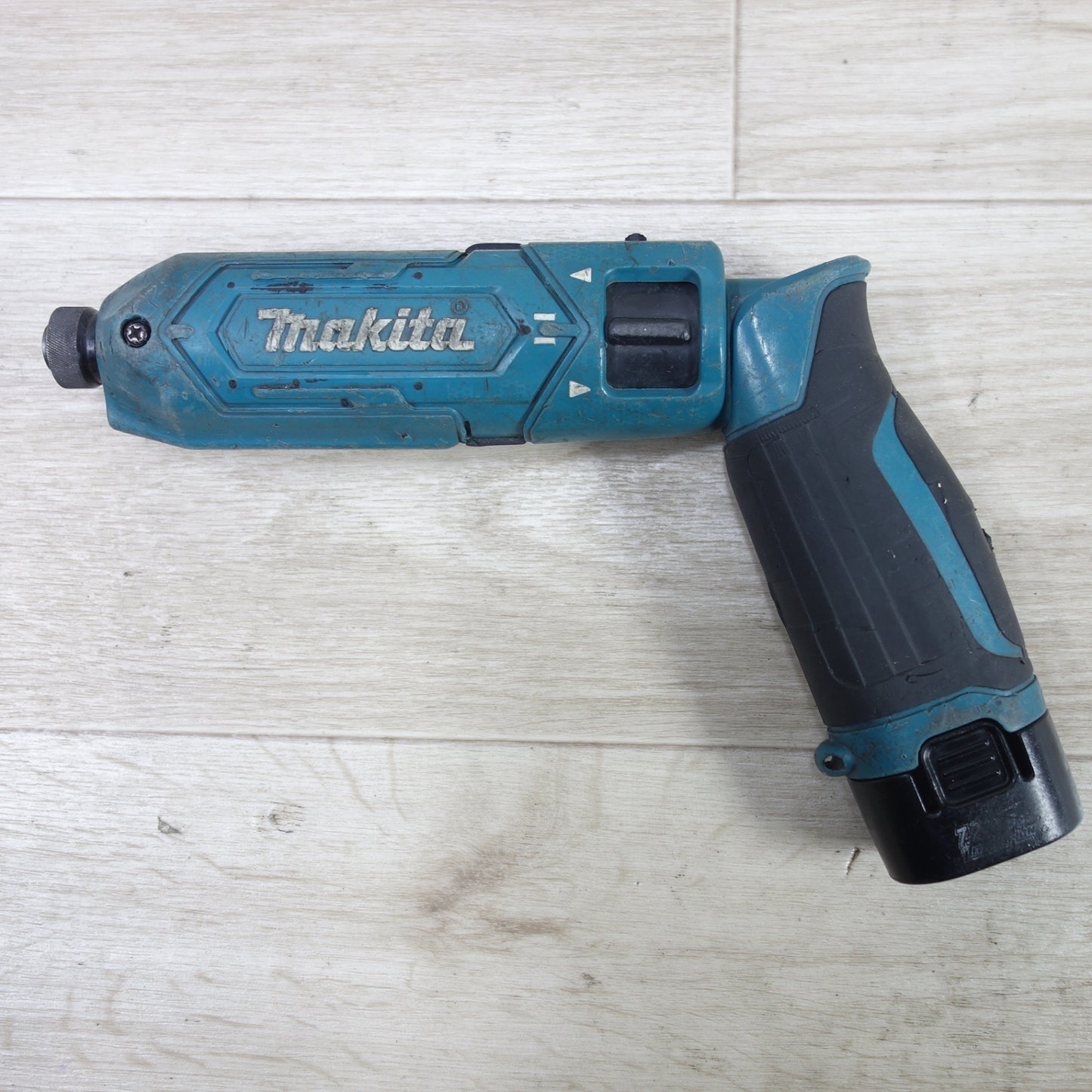 [送料無料] ◆マキタ 充電式 ペン インパクト ドライバ TD022D 7.2V 電動 工具 DIY コードレス Makita◆