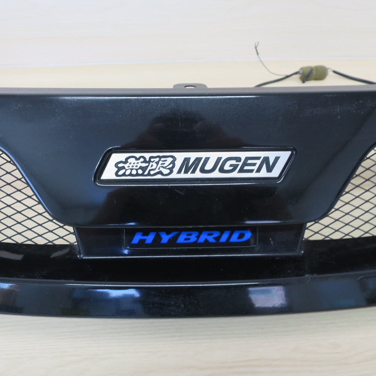 キレイ♪ホンダ GP3 フリード スパイク HYBRID 無限 MUGEN フロント グリル 75100-XLYB-K0S0 ハイブリッド カー パーツ♪ [送料無料]