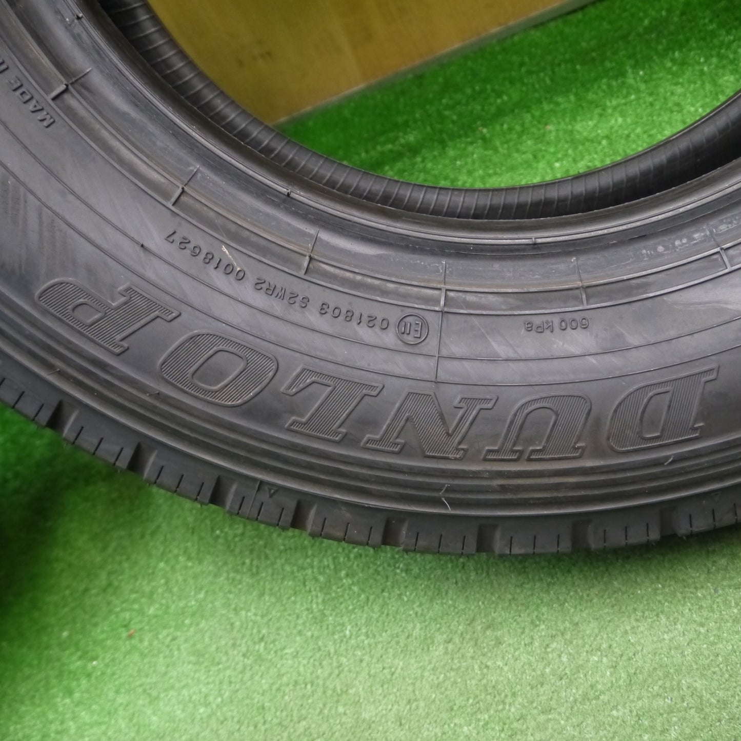 [送料無料] バリ溝！23年！9.5分！2本★トラック タイヤ 195/75R15 109/107N ダンロップ エナセーブ SPLT50 M 15インチ★5010603Hノタ