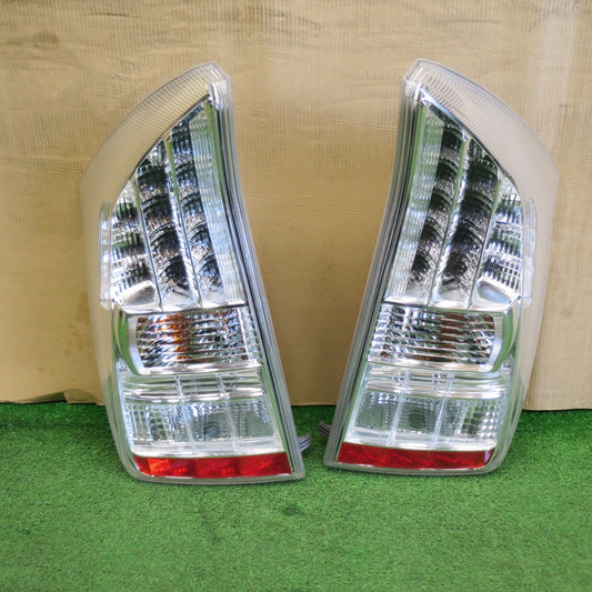[送料無料] 未使用！左右セット◆トヨタ 30系 プリウス 前期 純正 LED テール ランプ STANLEY P8007 R L 12V テール ライト TOYOTA◆