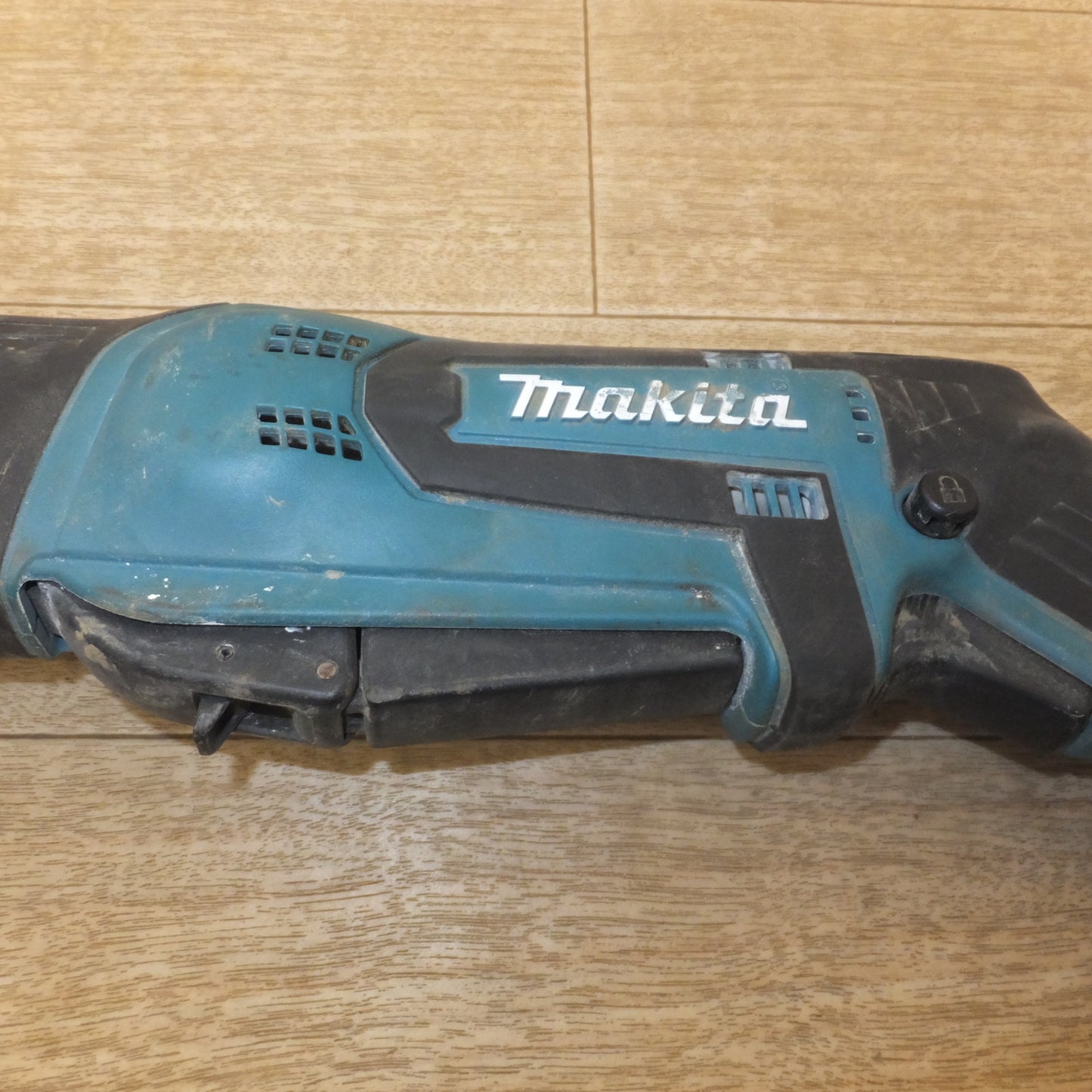 [送料無料] ★マキタ makita 充電式レシプロソー JR184DRF 18V　JR184D 本体のみ★