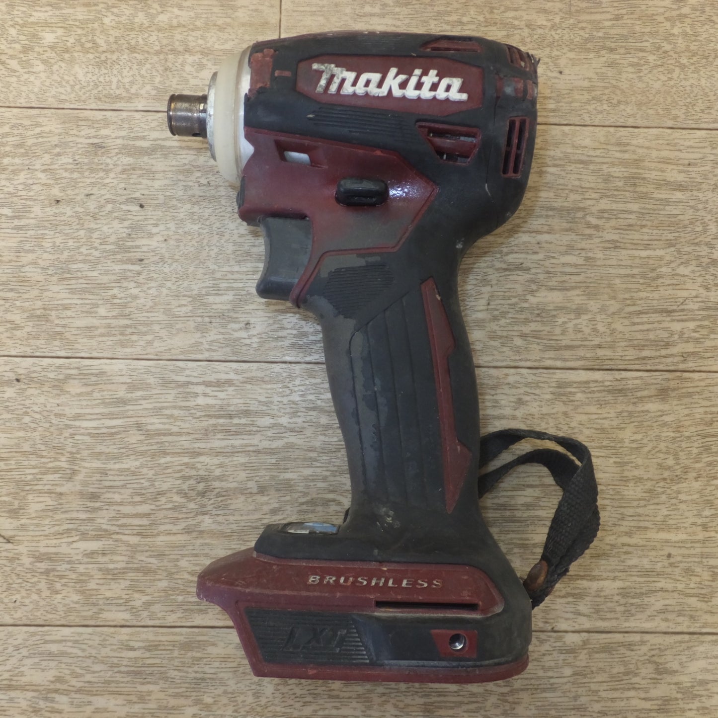 [送料無料] ジャンク★マキタ makita 充電式インパクトドライバ TD172D 18V 本体のみ★