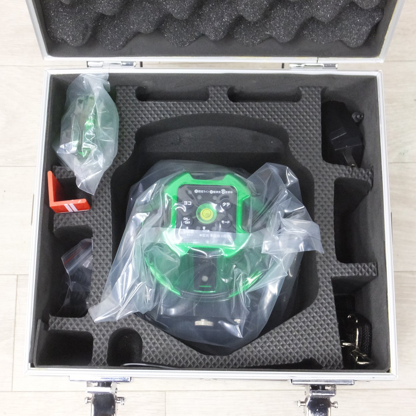 [送料無料] 未使用◆マックス 電子 整準 グリーンレーザ 墨出器 LA-S802DG-D 受光器付き 墨出し機 レーザー 計測 光学機器 MAX 電動 工具◆