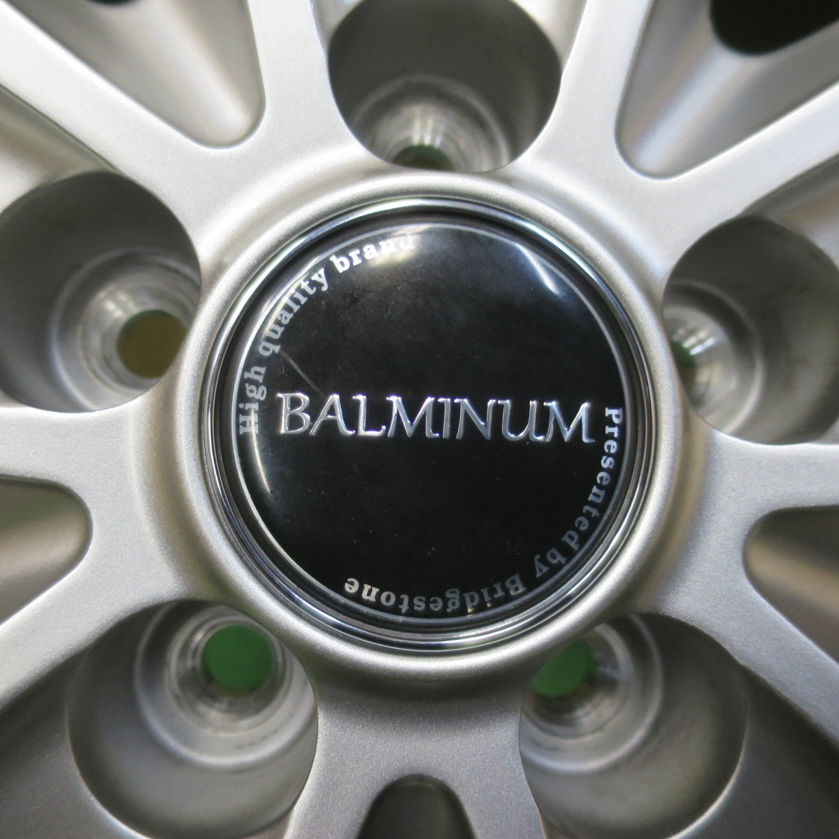 バリ溝！23年！キレイ！9.5分以上★プリウス 等 195/65R15 スタッドレス ブリヂストン アイスパートナー2 BALMINUM バルミナ 15インチ PCD100/5H★5112705イス