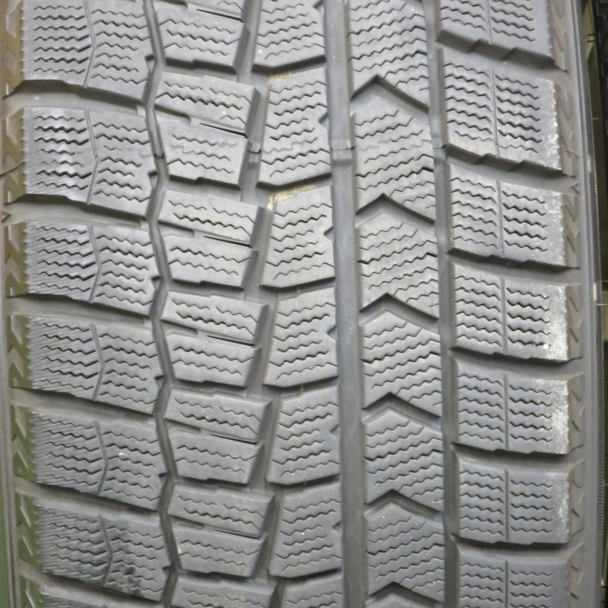 バリ溝！22年！9.5分★ワーゲン 等 215/55R17 SPORT TECHNIC スタッドレス ダンロップ ウインターマックス WM02 スポーツテクニック 17インチ PCD112/5H★5061905TTス