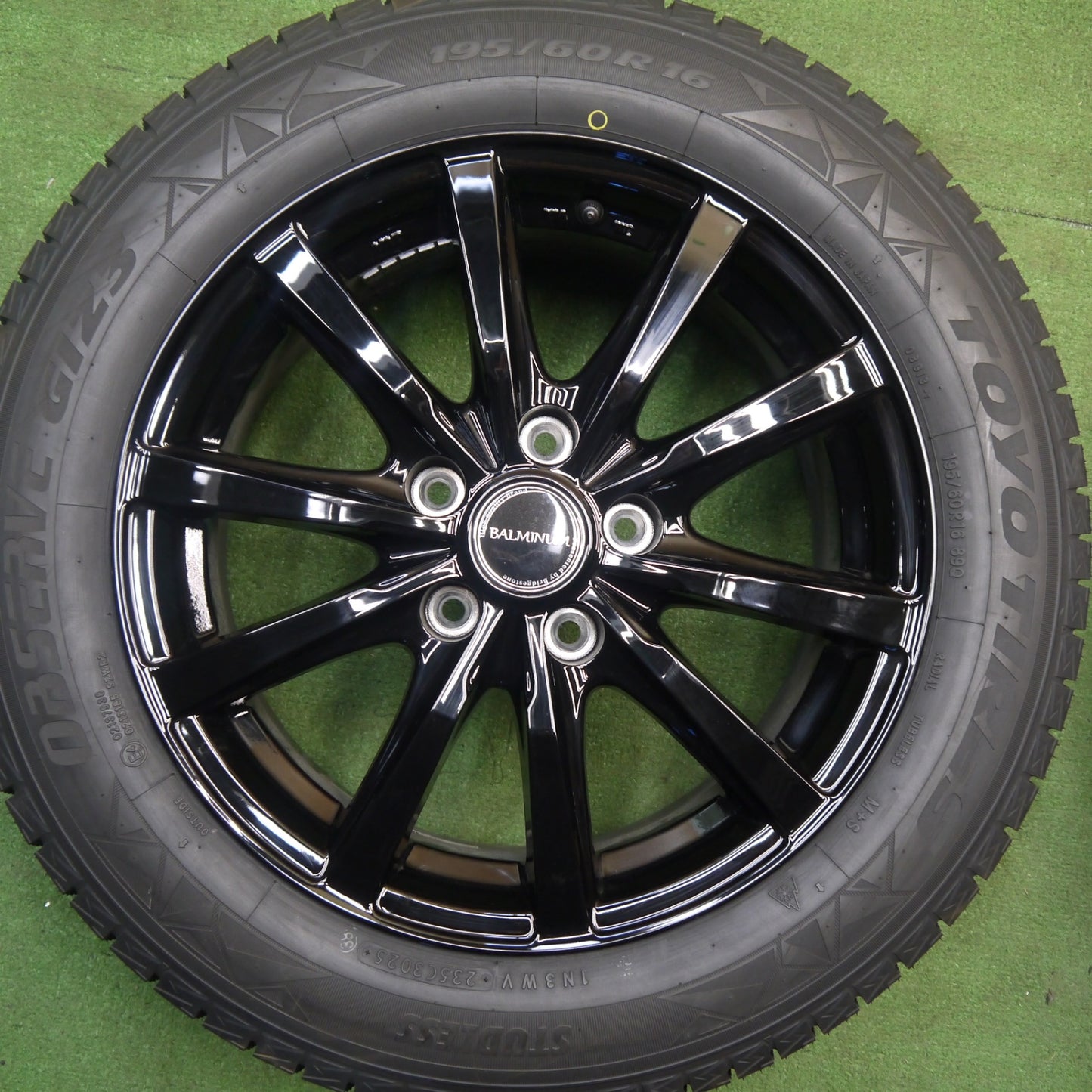ほぼ未使用！25年！キレイ★スタッドレス 195/60R16 トーヨー オブザーブ GIZ3 BALMINUM LS10﻿ バルミナ 16インチ PCD114.3/5H★6030202Hス