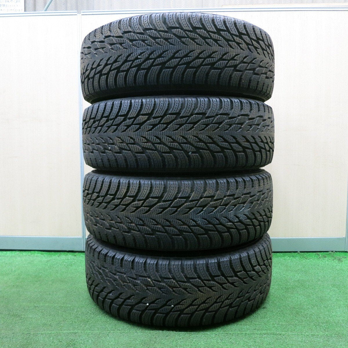 バリ溝！21年！9.5分★スタッドレス 205/65R15 ノキアン ハッカペリッタ R3 Eurodesign ユーロデザイン PCD100/5H★4040309NJス