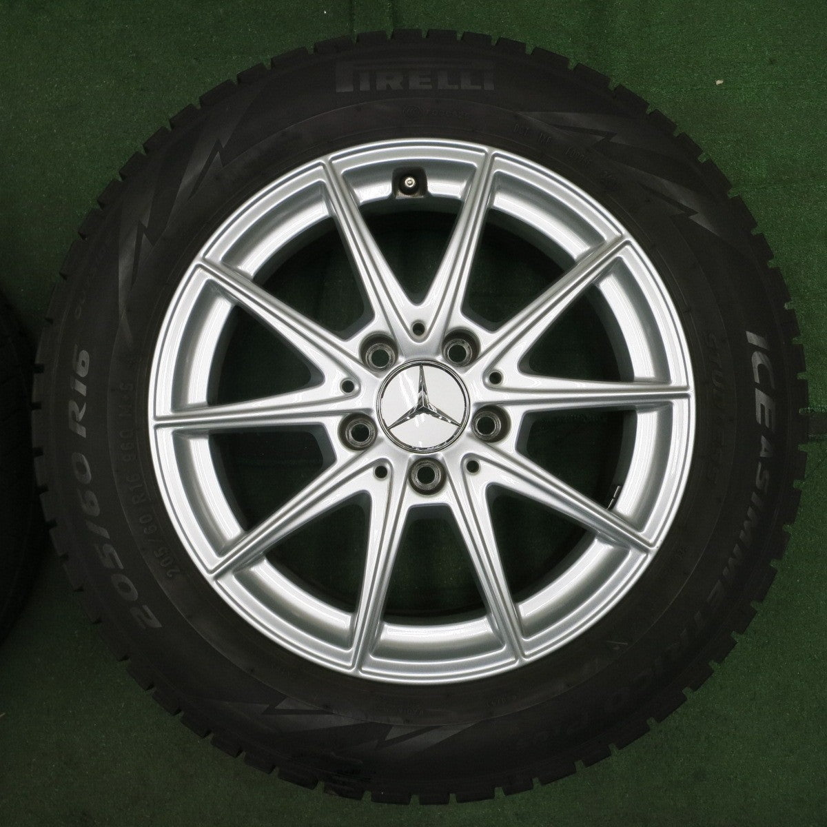 *送料無料* バリ溝！21年！キレイ！9.5分★ベンツ Aクラス W177 純正 205/60R16 スタッドレス ピレリ アイスアシンメトリコ プラス PCD112/5H★4063001NJス