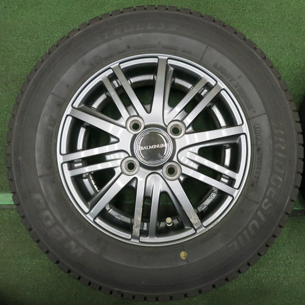 *送料無料* バリ溝！22年！キレイ！8.5分★スタッドレス 145/80R12 80/78N ブリヂストン W300 BALMINUM バルミナ 12インチ PCD100/4H★4042503NJス