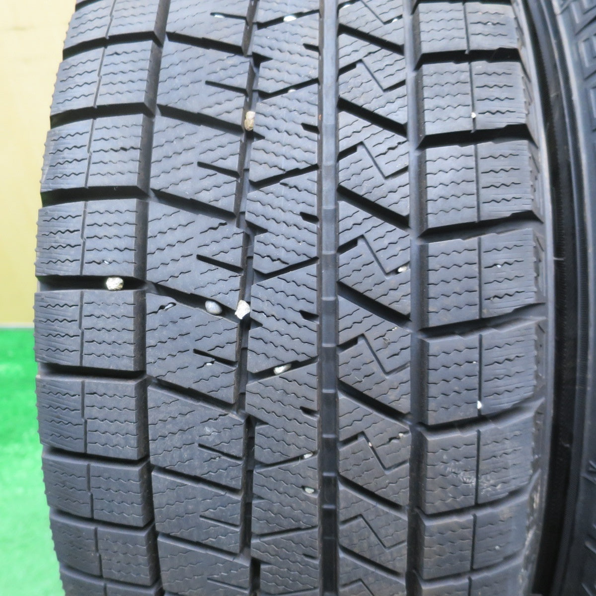 バリ溝！23年！9.5分★スタッドレス 215/60R16 ダンロップ ウインターマックス 03 PRD 社外 アルミ 16インチ PCD114.3/5H★5112702NJス