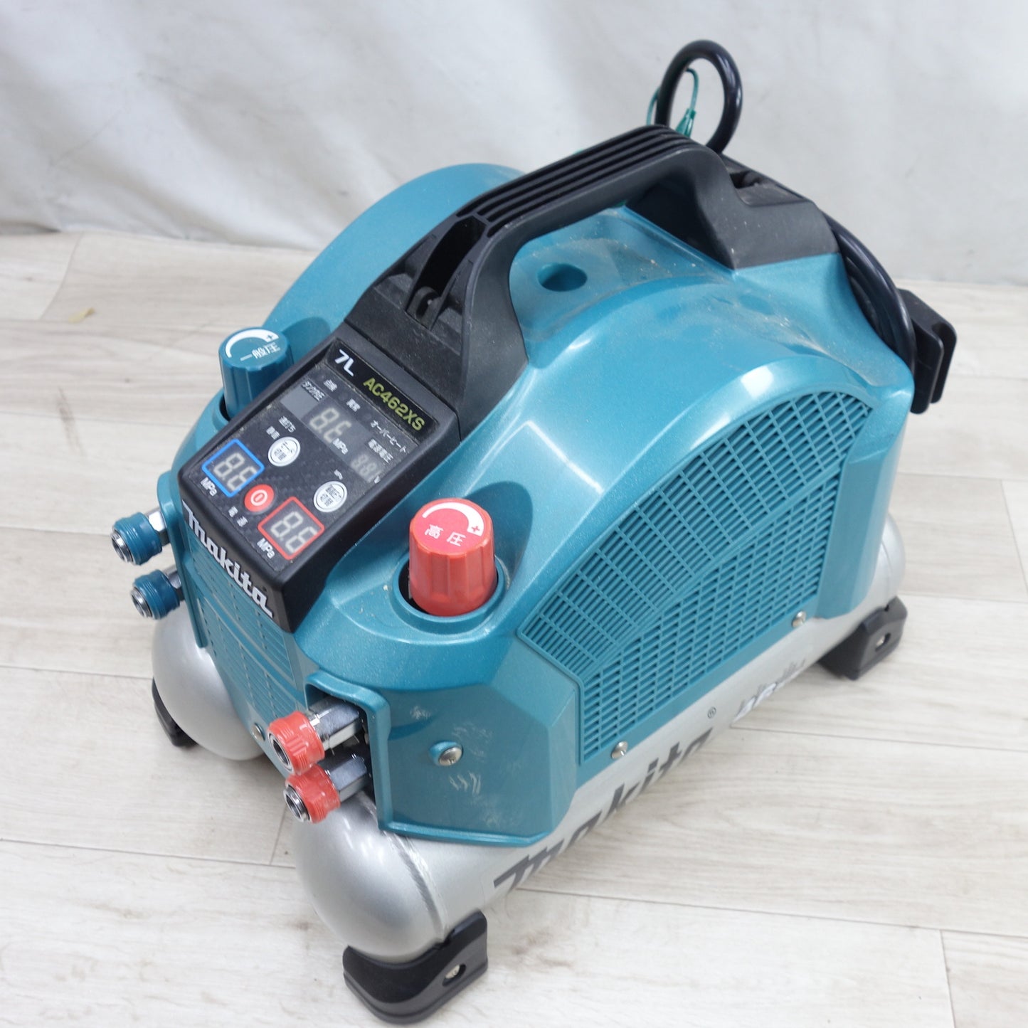 [送料無料] ◆マキタ エア コンプレッサー AC462XS 高圧 常圧 タンク 7L エアー ツール 工具 100V 50-60Hz makita◆