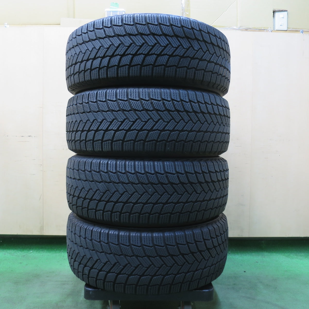 バリ溝！23年！9.5分★スタッドレス 225/50R17 ミシュラン X-ICE SNOW 17インチ アウディ A4 A5 ベンツ Cクラス BMW 3 4 シリーズ カムリ 等★5122611イスタ