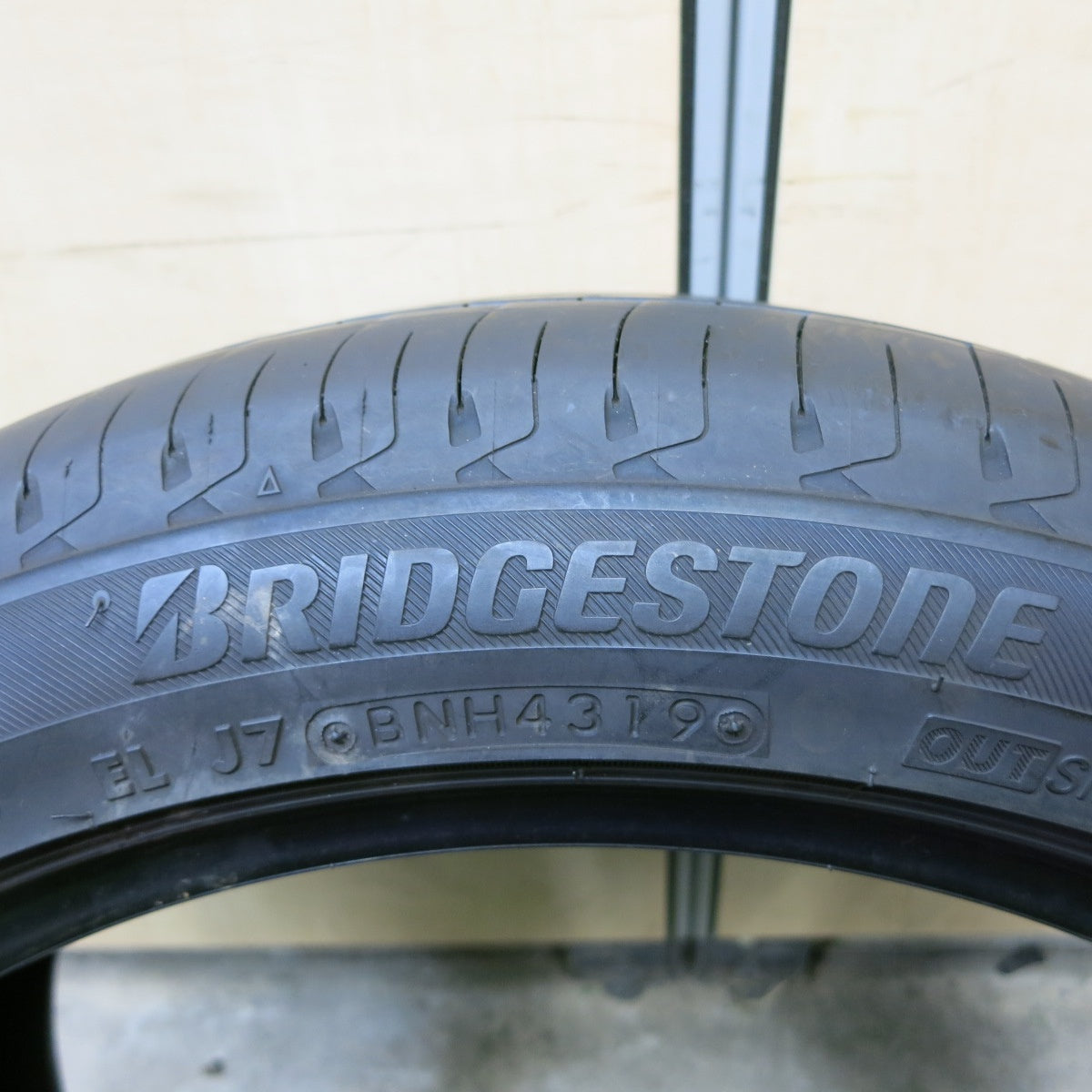 バリ溝！9.5分！1本★225/45R18 ブリヂストン レグノ GR-X2 タイヤ 18インチ オデッセイ ヴェゼル クラウン 等★5051602ナノタ
