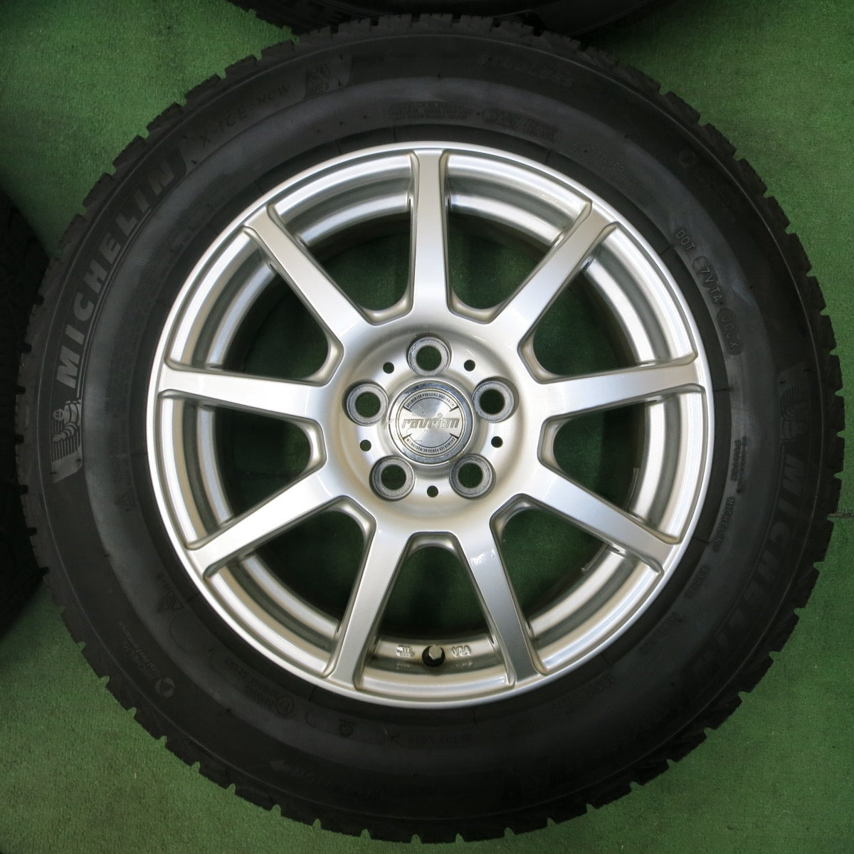 [送料無料] バリ溝！22年！キレイ！9.5分★プリウス 等 195/65R15 スタッドレス ミシュラン X-ICE SNOW ravrion ラブリオン 15インチ PCD100/5H★4111908SYス