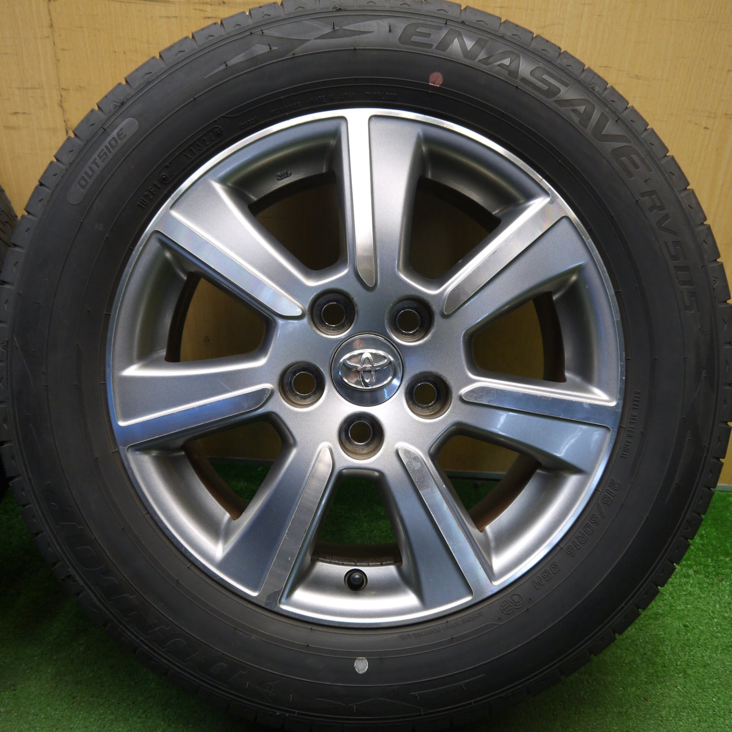 バリ溝！24年！9.5分★トヨタ マークX ジオ 純正 215/60R16 ダンロップ エナセーブ RV505 16インチ PCD114.3/5H★6040314Hノ