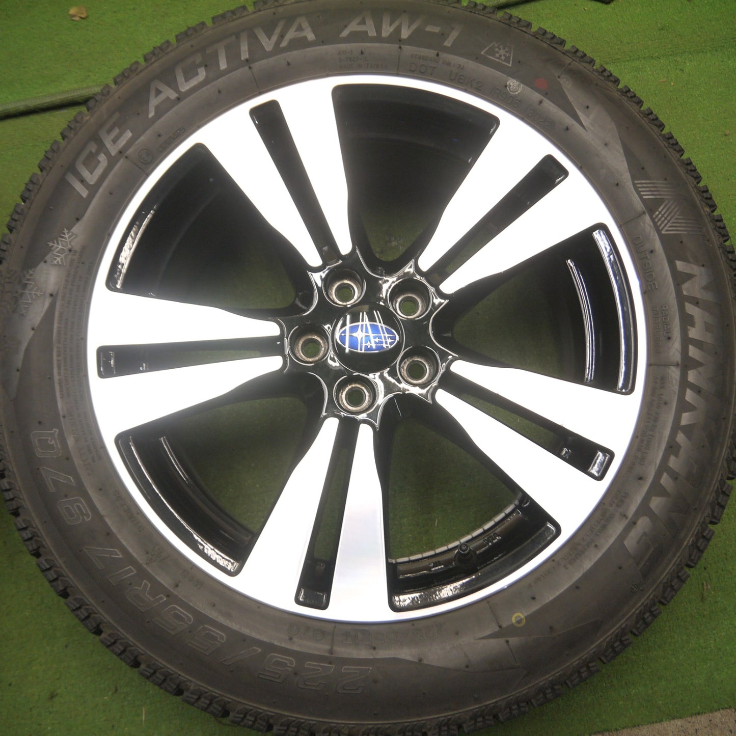 *送料無料* バリ溝！22年！キレイ！9.5分★スバル XV 等 純正 OP SAA 225/55R17 スタッドレス ナンカン アイスアクティバ AW-1 PCD100/5H★4032912Hス