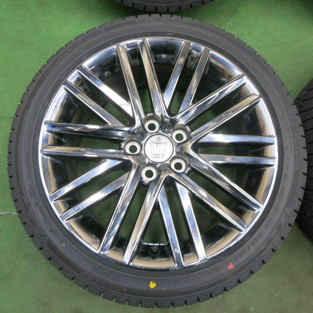 ほぼ未使用！25年★トヨタ 210系 クラウン アスリート 純正 225/45R18 スタッドレス ダンロップ ウインターマックス 03 18インチ PCD114.3/5H★6012304ナス