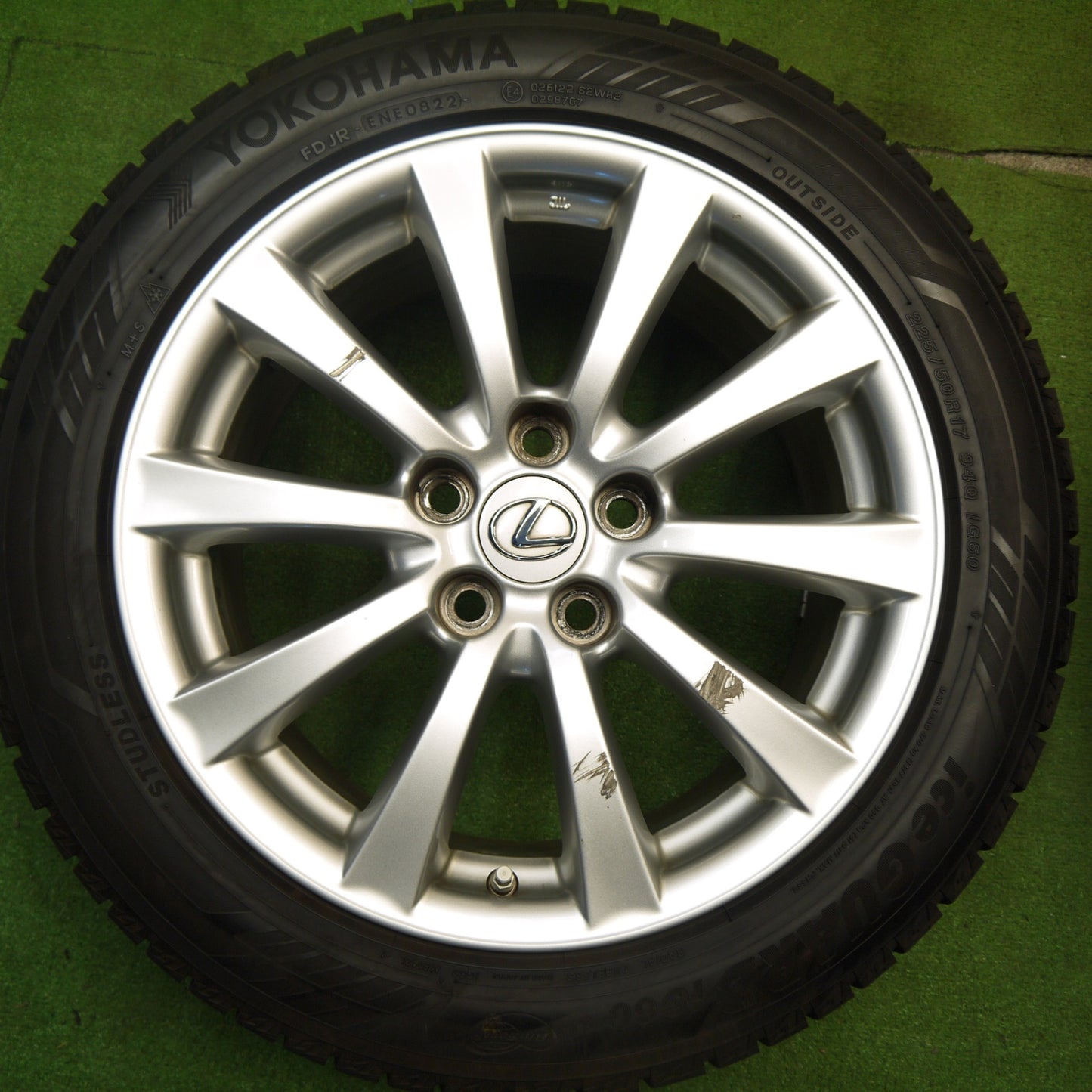 [送料無料] バリ溝！22年！9.5分★レクサス IS バージョンL 純正 225/50R17 スタッドレス ヨコハマ アイスガード iG60 17インチ PCD114.3/5H★5040403Hス