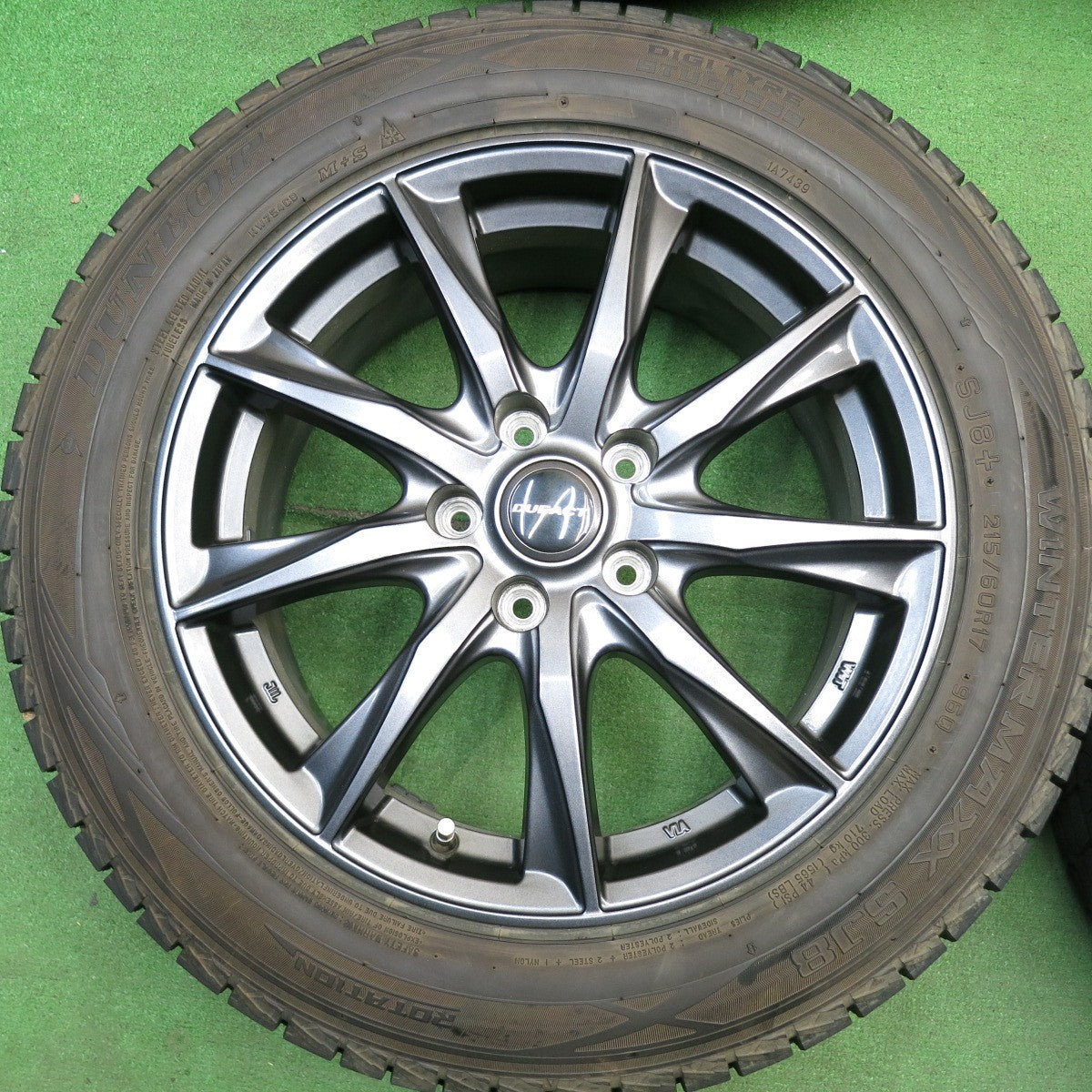 バリ溝！23年！キレイ！9.5分★スタッドレス 215/60R17 ダンロップ ウインターマックス SJ8 SJ8+ DUFACT デュファクト 17インチ PCD114.3/5H★6041111HAス