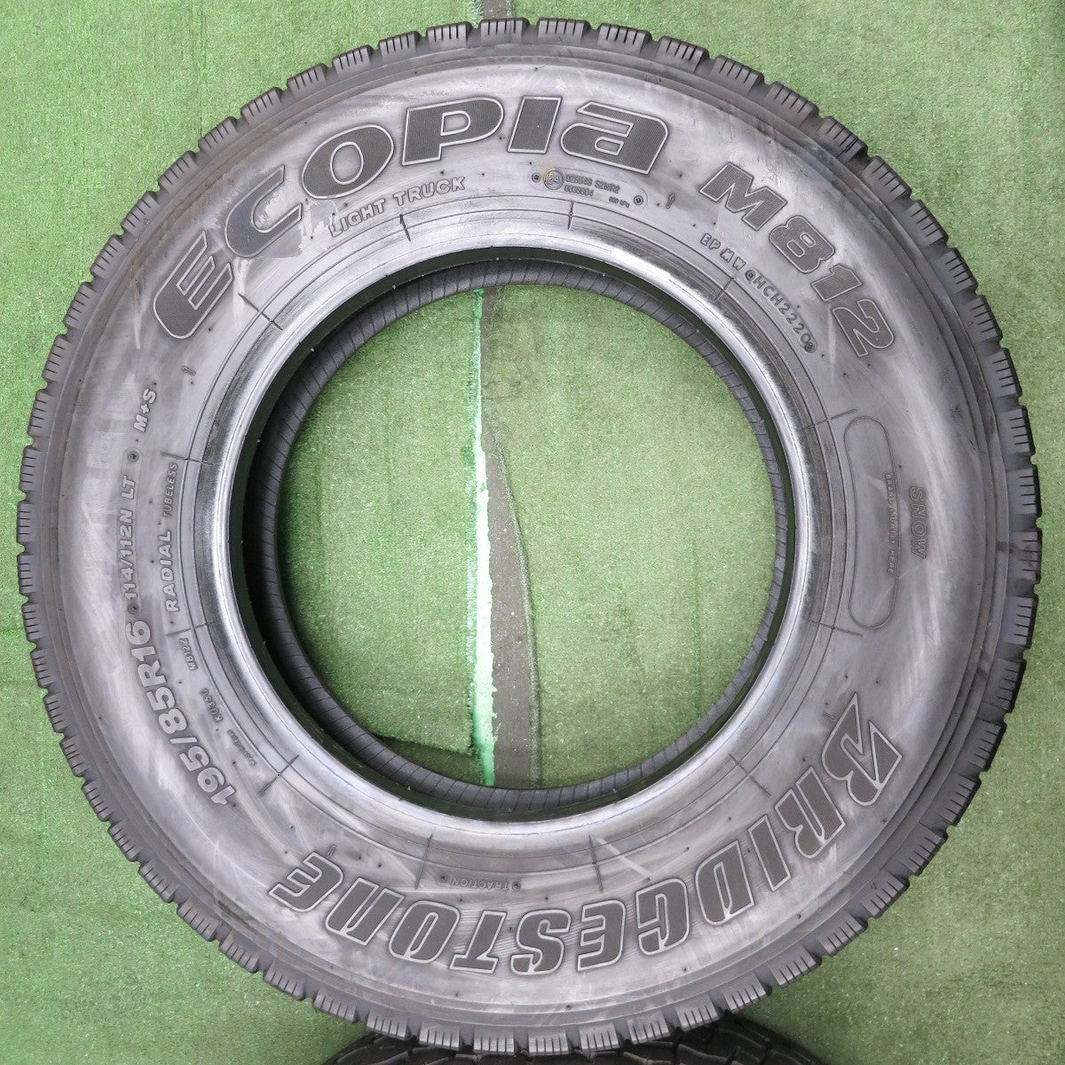 *送料無料* バリ溝！20年！9.5分★トラック タイヤ 195/85R16 114/112N ブリヂストン エコピア M812 ミックス オールシーズン 16インチ★4071314NJスタ