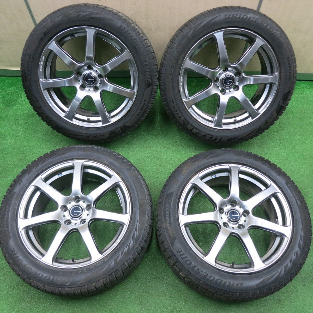 [送料無料] バリ溝！21年！キレイ！9分★スタッドレス LEONIS NAVIA07 235/50R18 ブリヂストン ブリザック VRX2 AMF レオニス ナヴィア07 PCD114.3/5H★4112308TNス