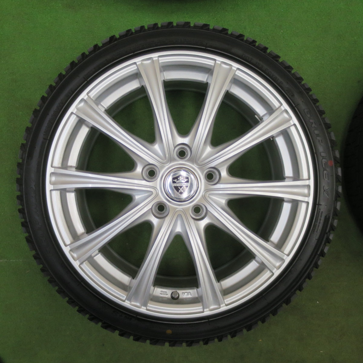 バリ溝！24年！キレイ！ほぼ10分★スタッドレス 195/45R17 グリップマックス GRIP ICE X ESTROSA エステローザ 17インチ PCD114.3/5H★6041404TTス