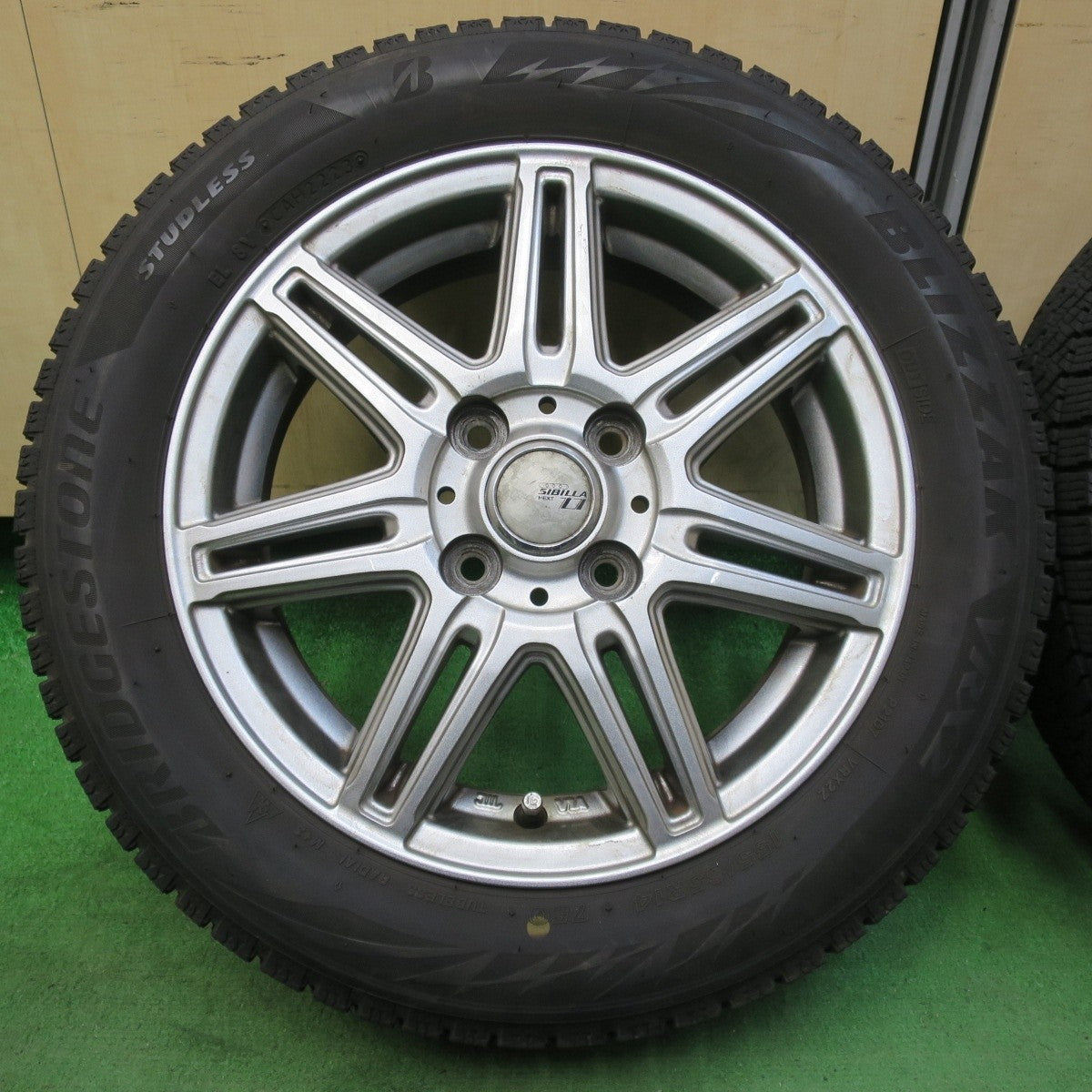 バリ溝！23年！8.5分★スタッドレス 155/65R14 ブリヂストン ブリザック VRX2 SIBILLA NEXT Z7 シビラ 14インチ PCD100/4H★5031302イス