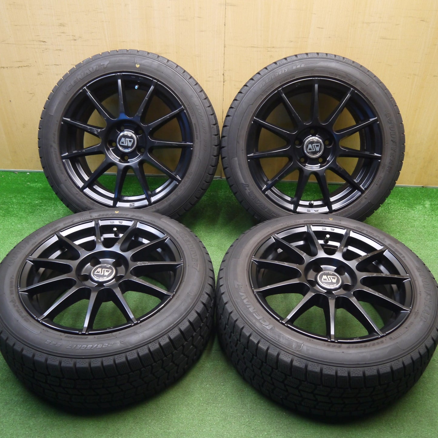 バリ溝！9.5分★アウディ 等 MSW 85 O・Z 225/50R17 スタッドレス グッドイヤー アイスナビ7 OZ 17インチ PCD112/5H★6012001Hス