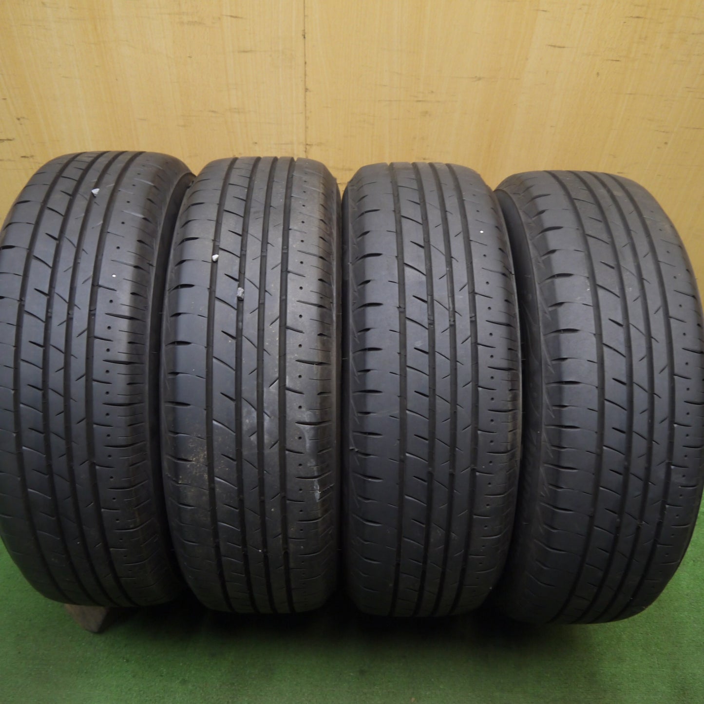バリ溝！23年！9.5分★195/65R15 ブリヂストン プレイズ PX-RV2 RiZLEY ライツレー 15インチ PCD114.3/5H★5072203Hノ