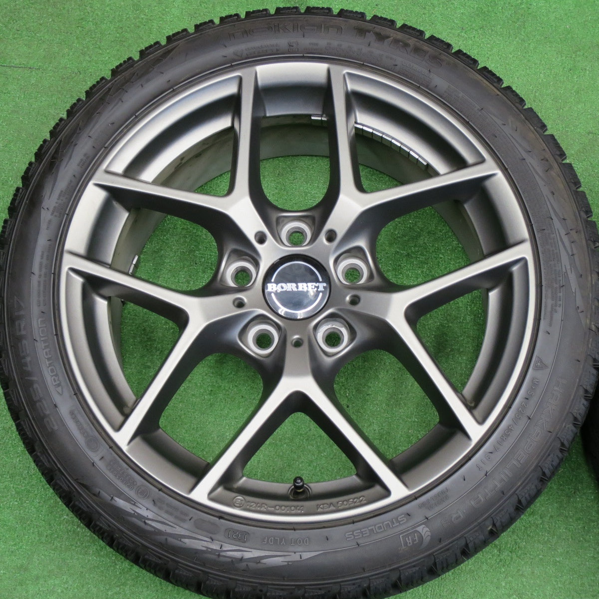 バリ溝！キレイ！9.5分★BMW 等 BORBET TYPE Y 225/45R17 スタッドレス ノキアン タイヤ ハッカペリッタ R3 ボルベット タイプY 17インチ PCD120/5H★6030902NKス