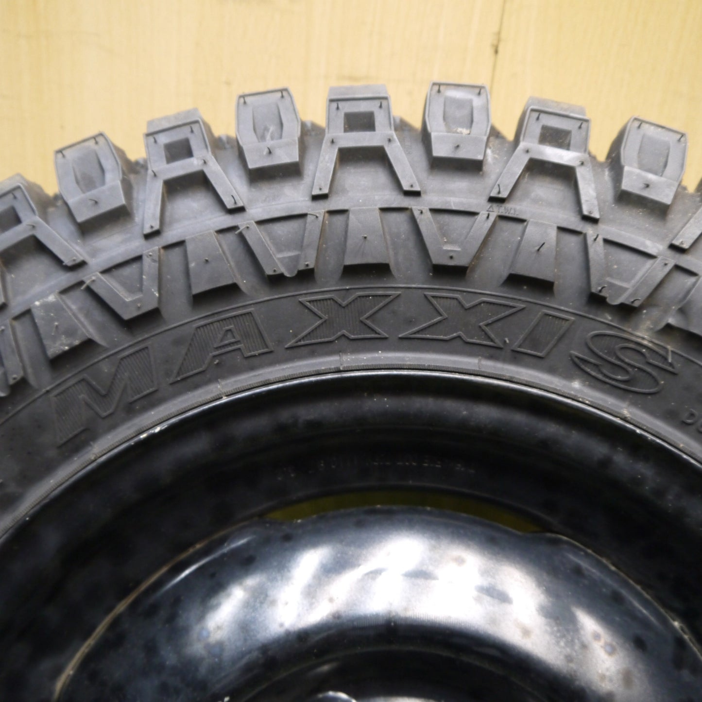 タイヤほぼ未使用！1本★スズキ ジムニー 純正 スチール 6.50-16LT マキシス Crawler LT 16インチ PCD139.7/5H★5051911Hノ
