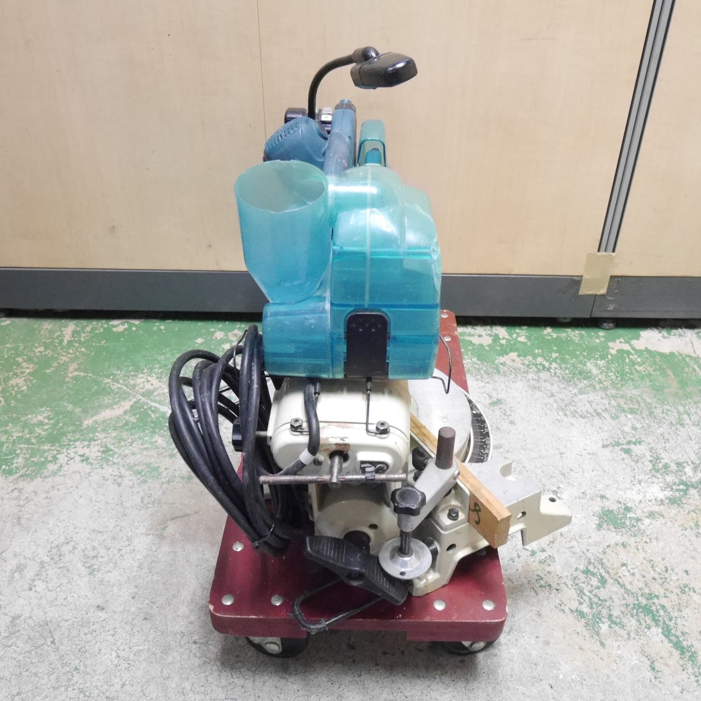 [送料無料] ☆マキタ 190mm スライド マルノコ LS0716FL 電動 工具 切断機 丸のこ 丸鋸 丸ノコ 木工用 makita☆