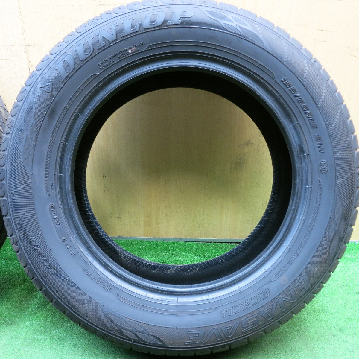 バリ溝！24年！9.5分★195/65R15 ダンロップ エナセーブ EC204 タイヤ 15インチ ノア ヴォクシー セレナ プリウス 等★5071702HAノタ