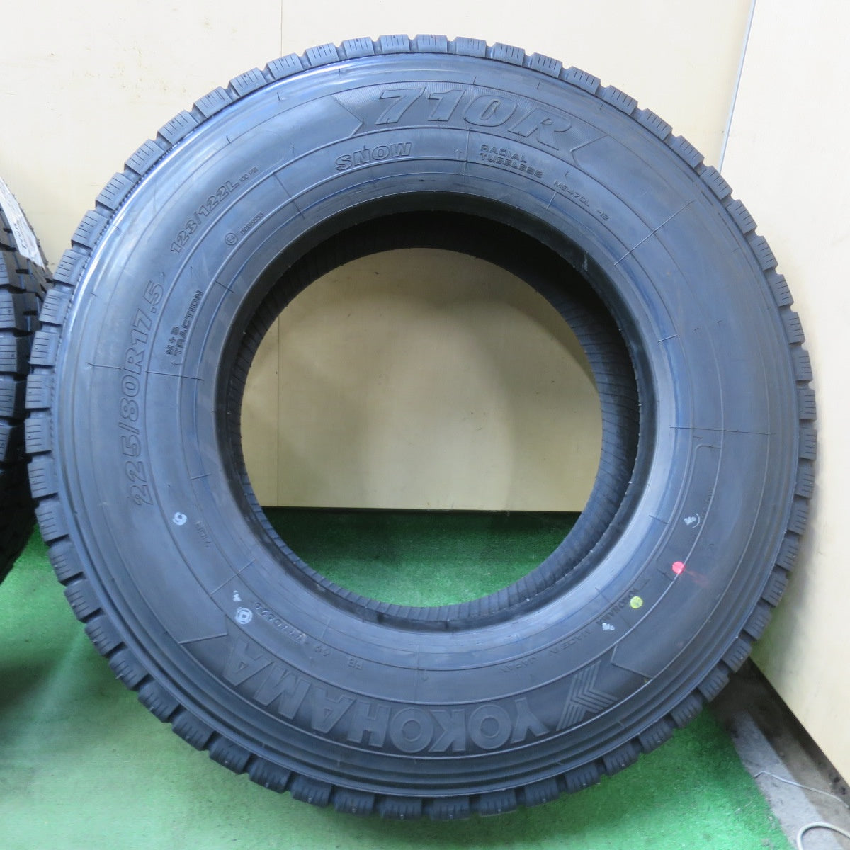 未使用！26年！6本★トラック バス タイヤ 225/80R17.5 123/122L ヨコハマ 710R ミックス オールシーズン 17.5インチ★6040602イスタ