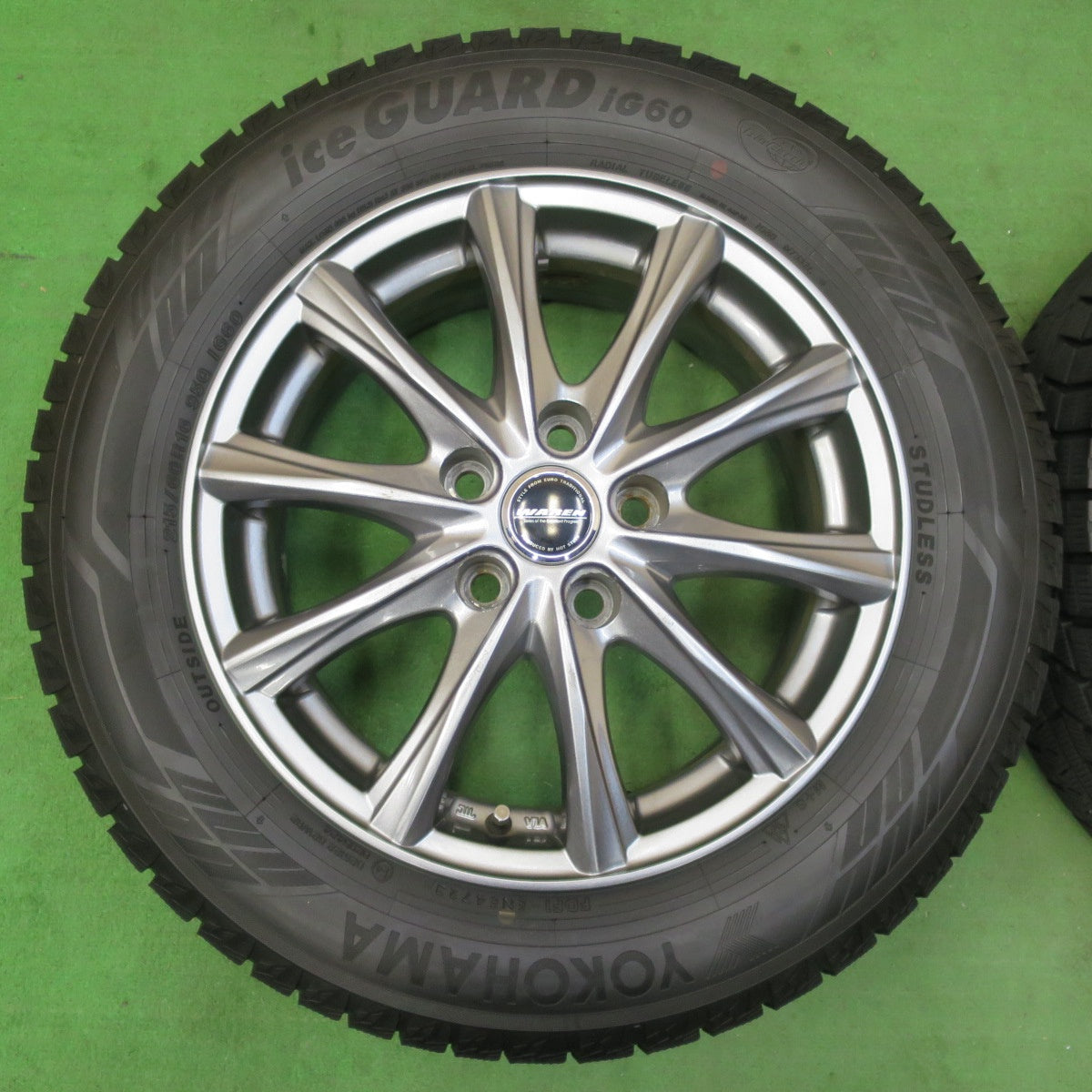 [送料無料] バリ溝！23年！9.5分★スタッドレス 215/60R16 ヨコハマ アイスガード iG60 WAREN ヴァーレン 16インチ PCD114.3/5H★4110802イス