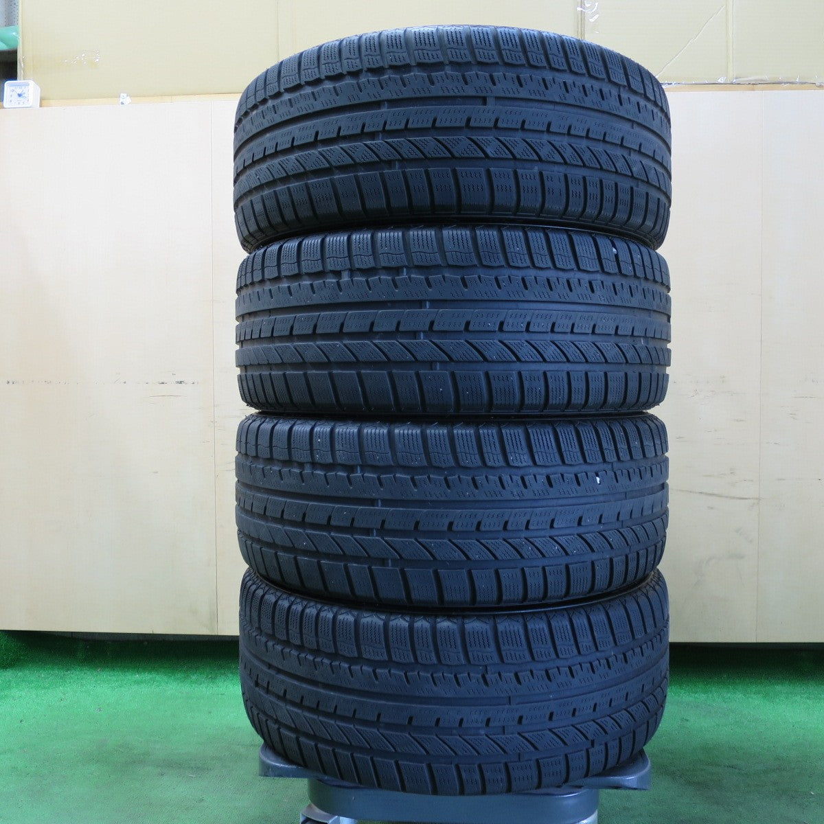 [送料無料] 4本価格！21年★日産 K13 マーチ ニスモ 純正 205/45R16 スタッドレス モモ NORTH POLE W-2 16インチ PCD100/4H★4102204イス