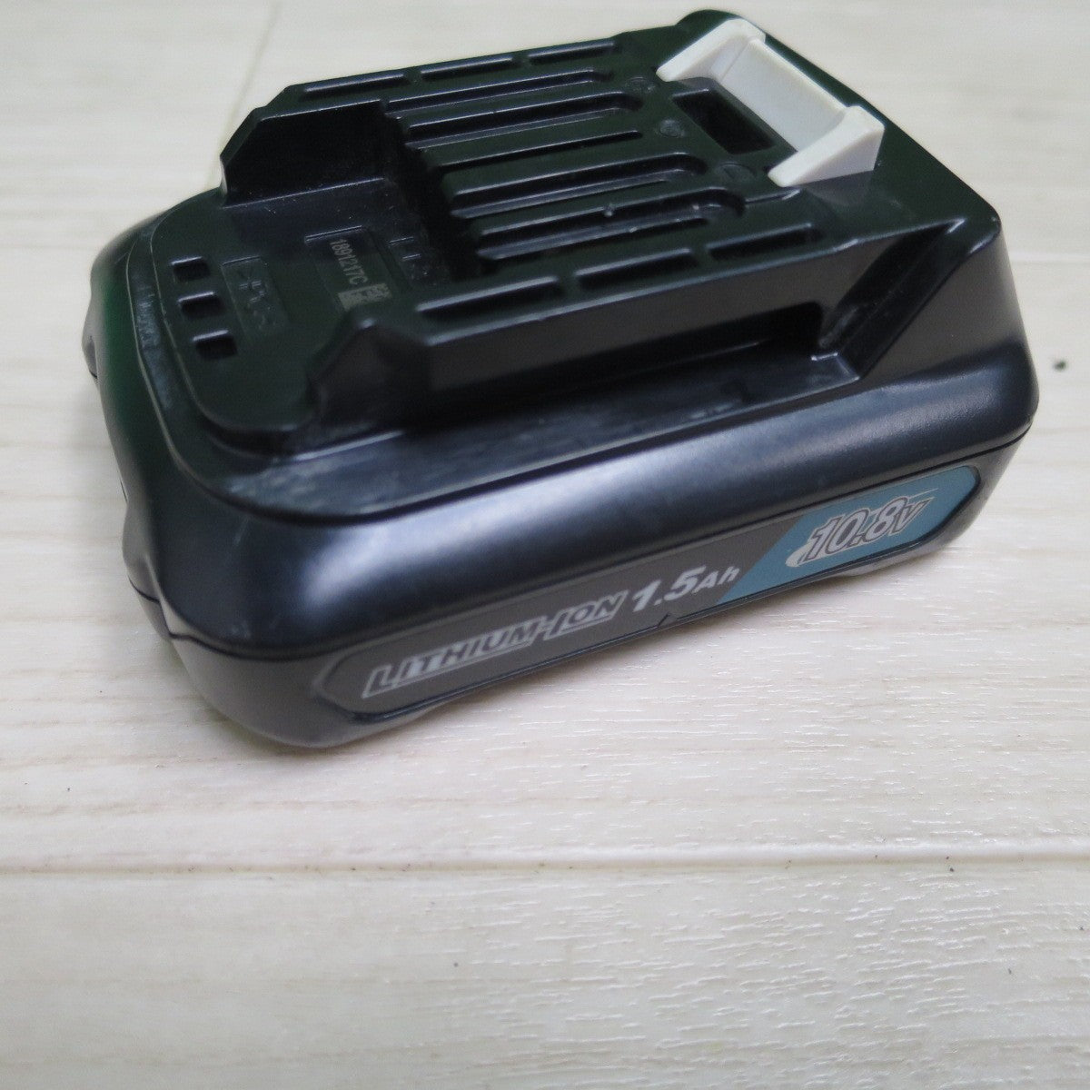 [送料無料] キレイ☆マキタ 充電式 ピン タッカ PT354D 電動 工具 タッカー 10.8V バッテリー BL1015☆