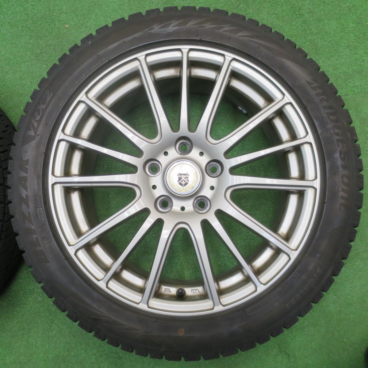 バリ溝！23年！9.5分★スタッドレス 215/50R17 ブリヂストン ブリザック VRX2 GMach 17インチ PCD114.3/5H★5111202NJス