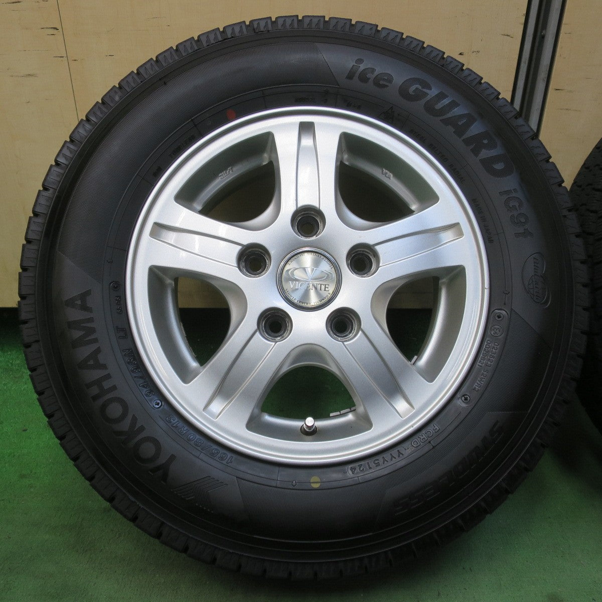 バリ溝！24年！9.5分★スタッドレス 165/80R13 94/93N ヨコハマ アイスガード iG91 VICENTE ビセンテ 13インチ PCD114.3/5H★6022115イス