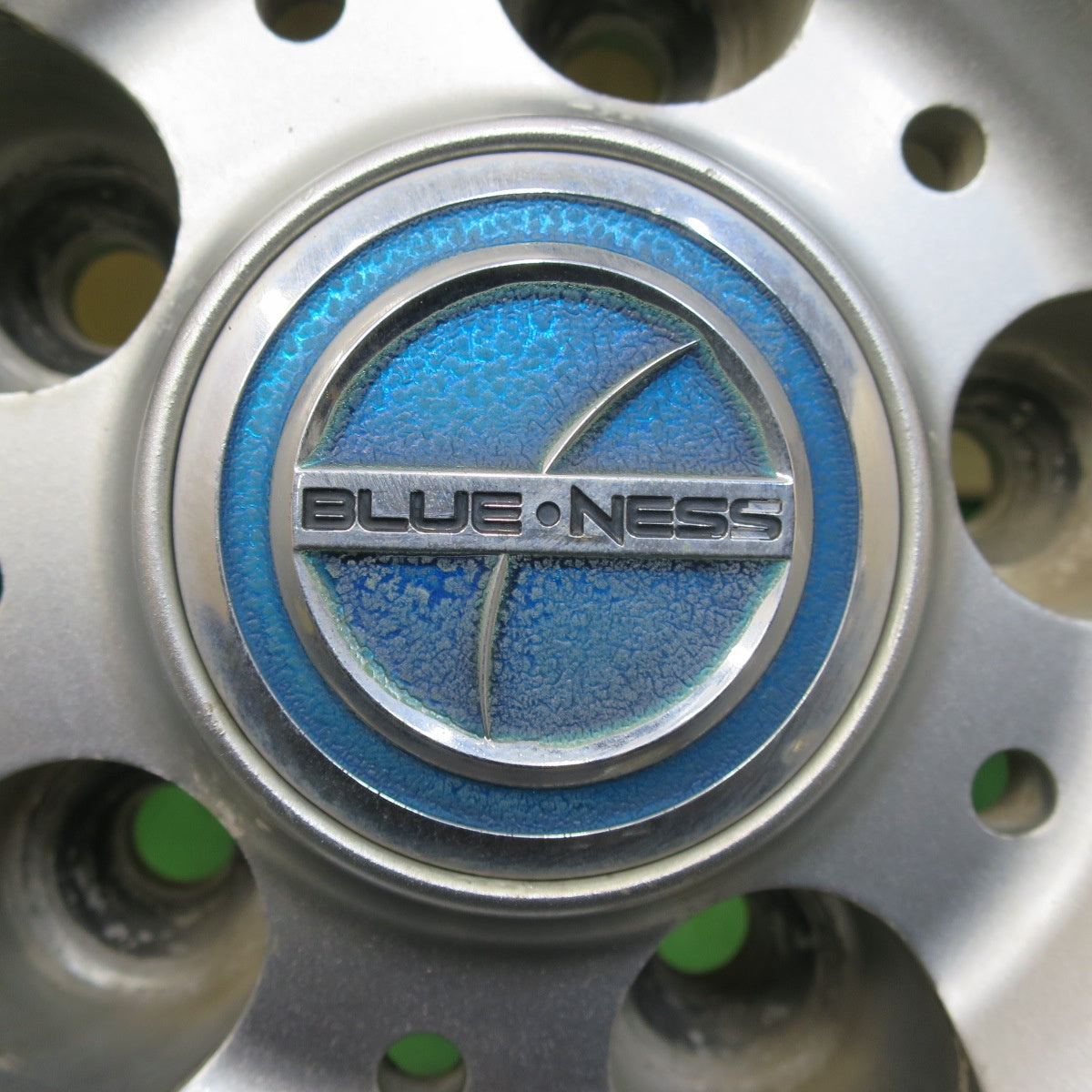[送料無料] キレイ★スタッドレス 215/60R16 ブリヂストン ブリザック VRX BLUE・NESS AMF ブルーネス 16インチ PCD114.3/5H★5030606イス
