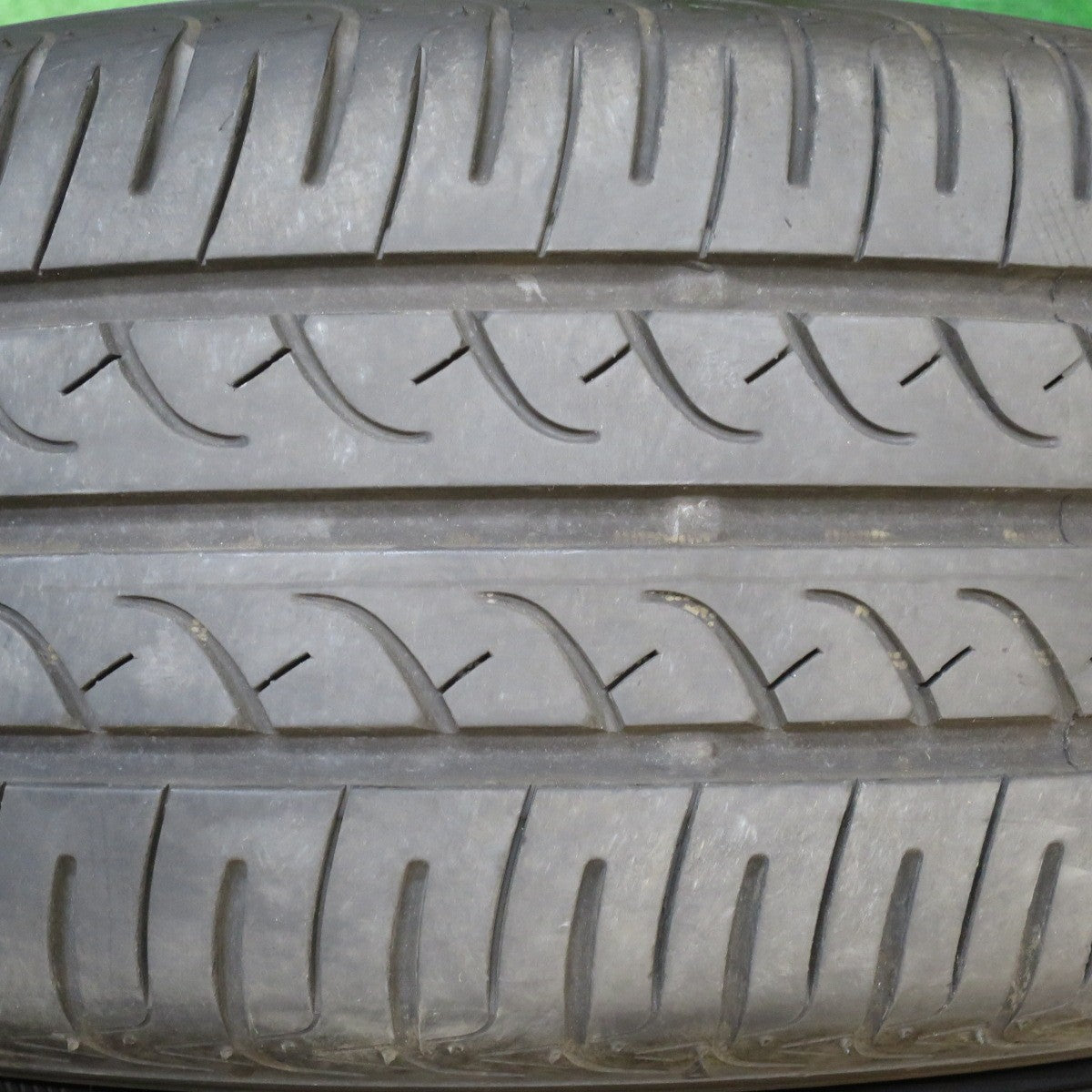 [送料無料] 4本価格！23年★185/60R15 ヨコハマ ブルーアース AE01F スチール ホイール 15インチ PCD100/4H★5030706Hノ