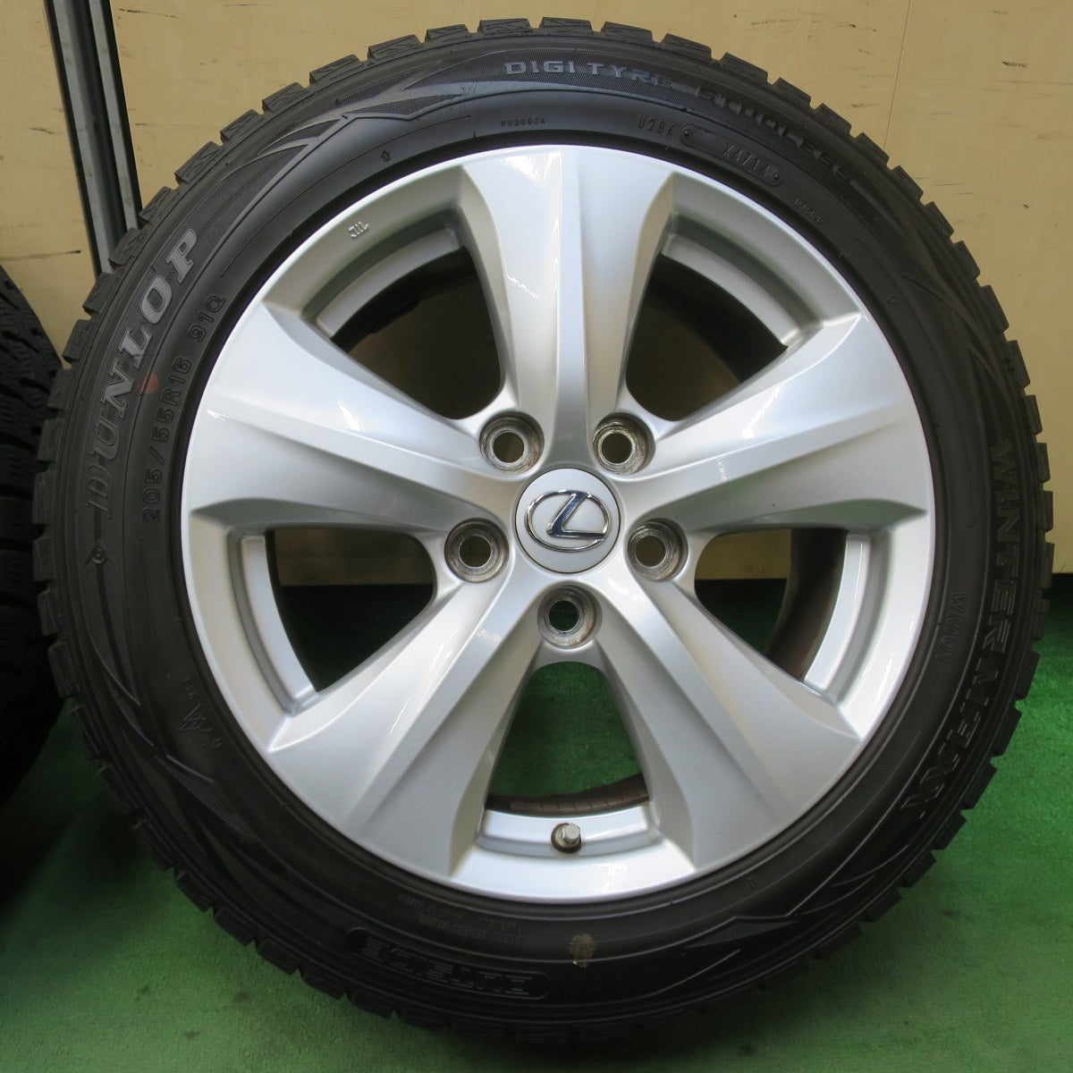センサー付！キレイ★レクサス IS 純正 205/55R16 スタッドレス ダンロップ ウインターマックス WM01 16インチ PCD114.3/5H★5120207イス