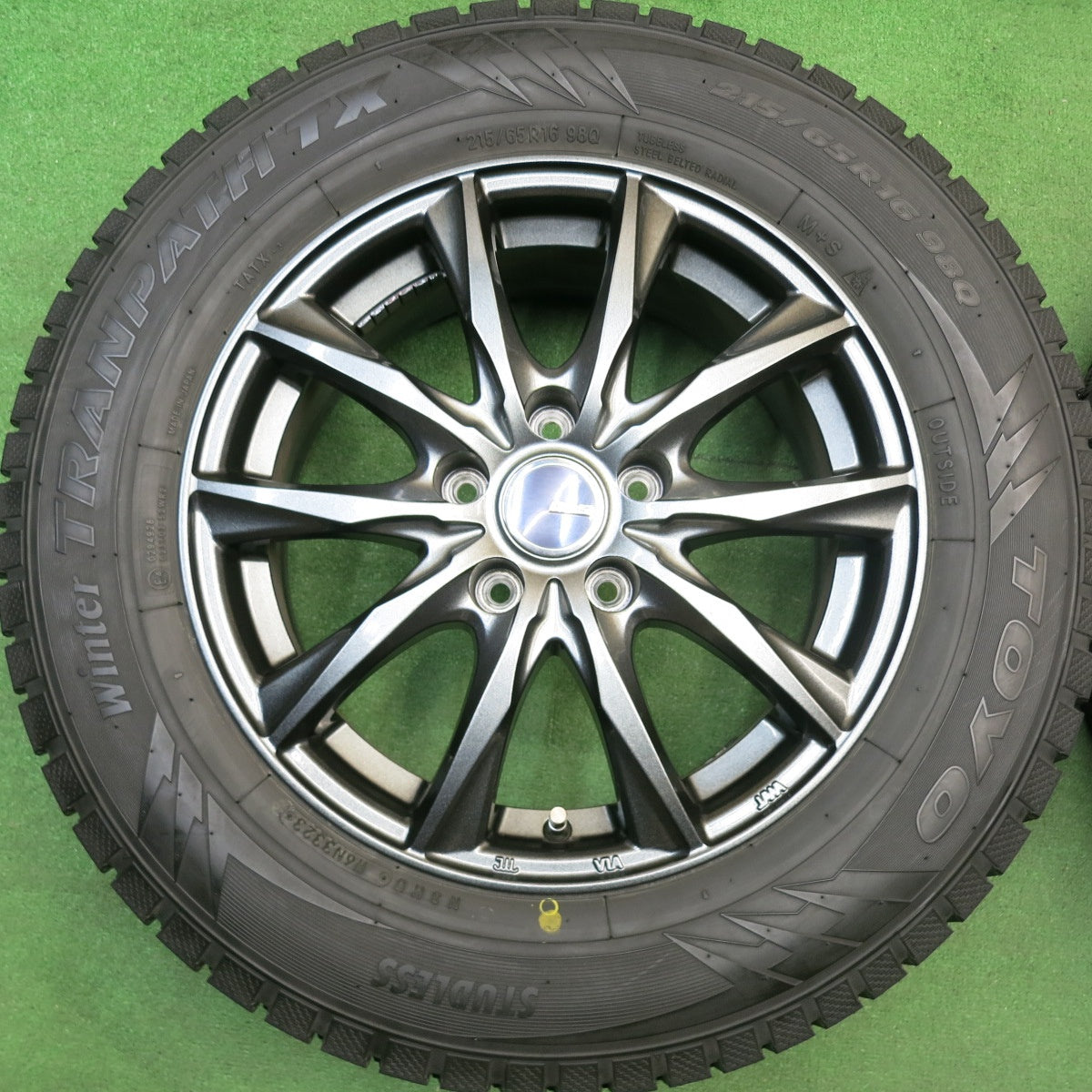 バリ溝！23年！キレイ！9.5分★スタッドレス 215/65R16 トーヨー ウインター トランパス TX D.O.S. DOS 社外 アルミ 16インチ PCD114.3/5H★6020514HAス