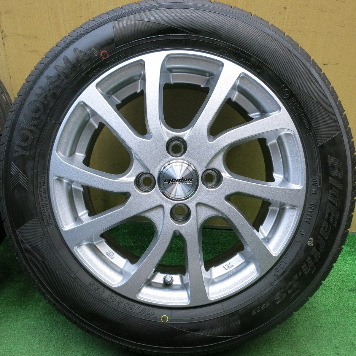 タイヤほぼ未使用！25年！キレイ★175/65R14 ヨコハマ BluEarth-ES ES32 Epsilon LA STRADA 阿部商会 14インチ ブルーアース PCD100/4H★5062809HAノ